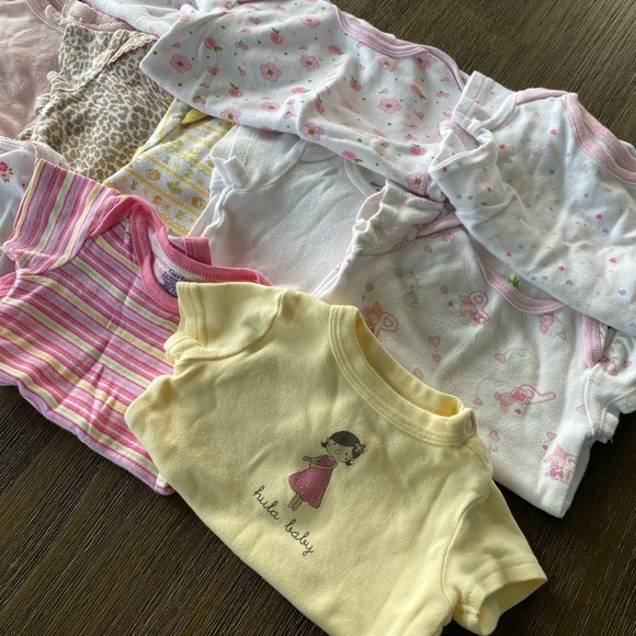 14 Baby Girl Onsies - Picture 3 of 4